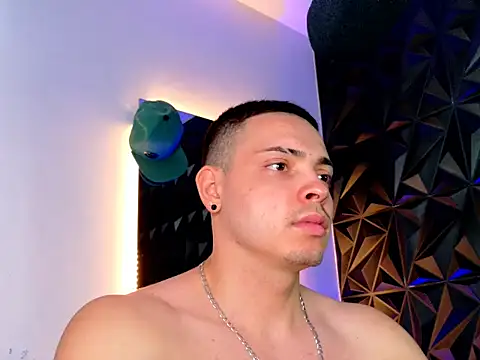 Snapshot of Maxwell_Dupont chatting on November 2025 08:40:02 PM Maxwell Dupont online show from November 2025 08:40:02 PM