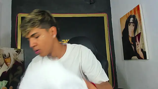 Snapshot of Timmy_Kiing_ chatting on November 2025 08:01:01 PM Timmy Kiing online show from November 2025 08:01:01 PM