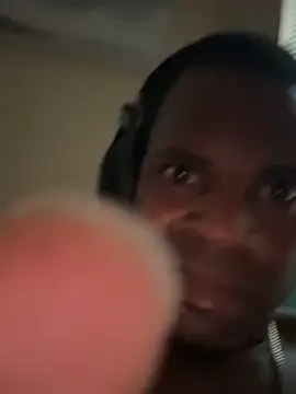 CrookedBeaut online show from February 2026 01:10:01 PM