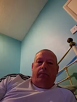 Snapshot of Tyson120 chatting on April 2026 01:37:02 AM Tyson120 online show from April 2026 01:37:02 AM