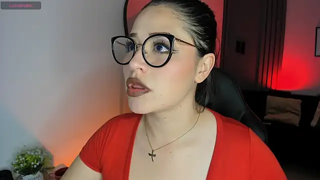 Snapshot of Dakhota_Rouge chatting on July 2026 04:18:01 AM Dakhota Rouge online show from July 2026 04:18:01 AM