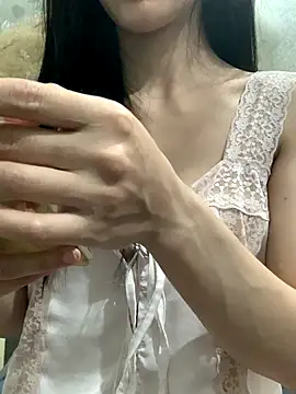 Tiny-122 online show from November 2025 04:53:01 PM