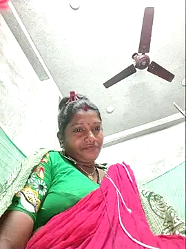 Snapshot of vipmonalisha chatting on December 2025 02:28:02 AM vipmonalisha online show from December 2025 02:28:02 AM