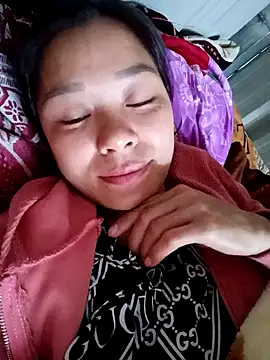 Lyla john online show from December 2025 09:27:01 AM