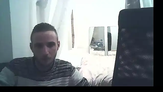 Snapshot of MickNanaa chatting on November 2025 04:06:01 PM MickNanaa online show from November 2025 04:06:01 PM