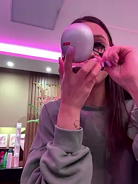 yourselenaa online show from January 2026 01:16:01 PM