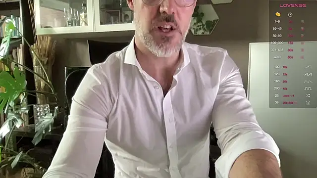 the new fit rubinho online show from November 2025 09:19:02 AM