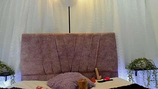 Victoriaa Anderson online show from March 2026 02:11:02 PM