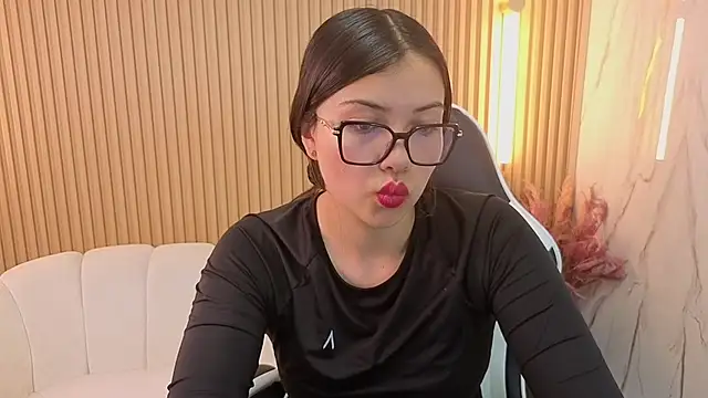 Snapshot of venus_velvet_tp chatting on December 2025 07:41:01 PM venus velvet tp online show from December 2025 07:41:01 PM