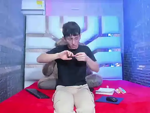 ElanGiraldo online show from February 2026 12:06:02 AM