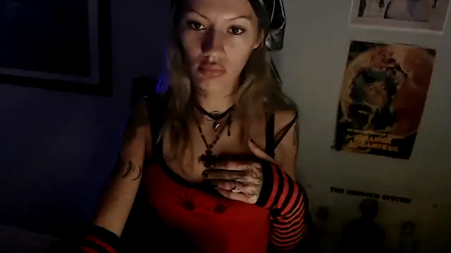 Snapshot of luxxylola chatting on November 2025 12:05:01 PM luxxylola online show from November 2025 12:05:01 PM