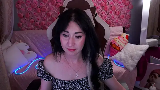 Snapshot of CarolinaaFoxyyy chatting on May 2026 06:47:01 PM CarolinaaFoxyyy online show from May 2026 06:47:01 PM
