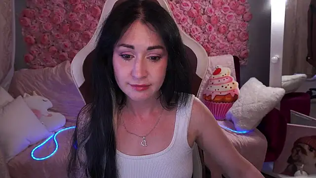 Snapshot of CarolinaaFoxyyy chatting on May 2026 06:35:02 PM CarolinaaFoxyyy online show from May 2026 06:35:02 PM