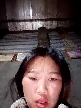 Snapshot of blonde_blg chatting on February 2026 12:21:01 PM blonde blg online show from February 2026 12:21:01 PM