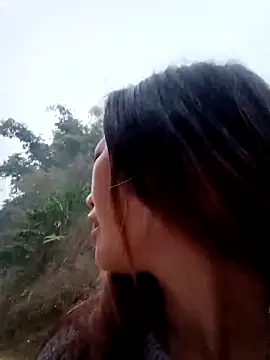 Snapshot of blonde_blg chatting on February 2026 11:39:02 PM blonde blg online show from February 2026 11:39:02 PM