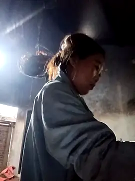 Snapshot of blonde_blg chatting on March 2026 04:39:02 AM blonde blg online show from March 2026 04:39:02 AM