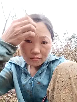 Snapshot of blonde_blg chatting on March 2026 09:14:02 AM blonde blg online show from March 2026 09:14:02 AM