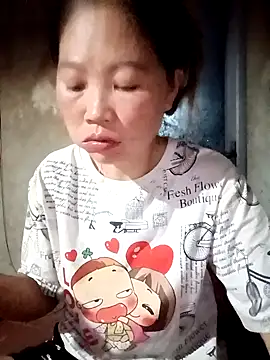 Snapshot of blonde_blg chatting on March 2026 01:04:01 PM blonde blg online show from March 2026 01:04:01 PM