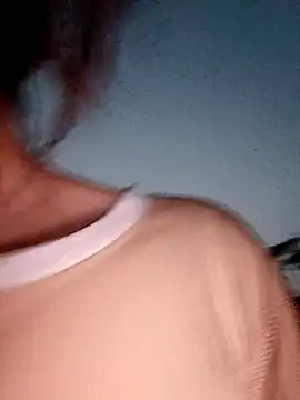 Snapshot of blonde_blg chatting on April 2026 11:43:01 AM blonde blg online show from April 2026 11:43:01 AM