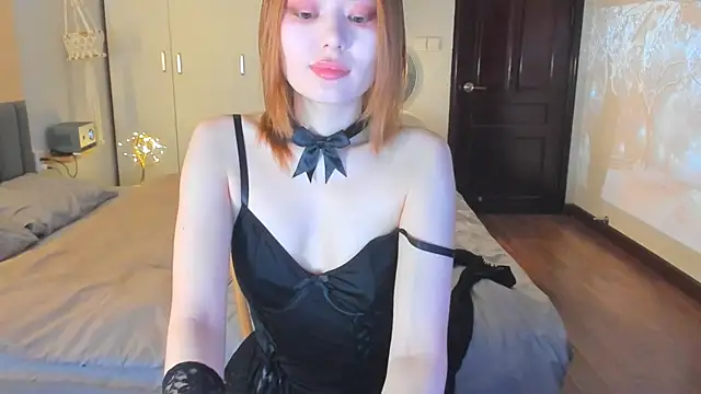 Snapshot of HopeLovely chatting on December 2025 01:33:02 AM HopeLovely online show from December 2025 01:33:02 AM