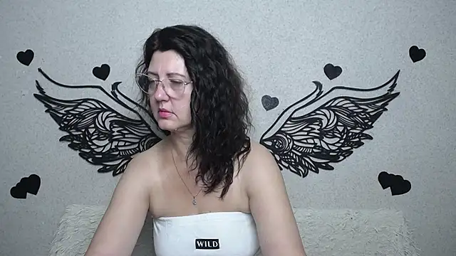Snapshot of RoseHille chatting on July 2026 05:14:01 AM RoseHille online show from July 2026 05:14:01 AM