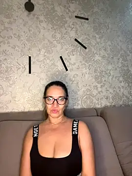 Milana8263 online show from November 2025 09:03:02 PM