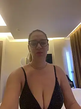 Milana8263 online show from December 2025 08:52:01 AM