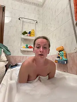 Snapshot of NaughtyAmore chatting on November 2025 04:51:02 PM NaughtyAmore online show from November 2025 04:51:02 PM