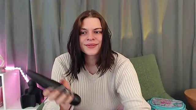 Dona Mafia online show from December 2025 12:30:01 AM