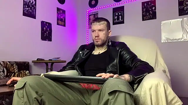 Huntall77 online show from February 2026 05:03:01 PM