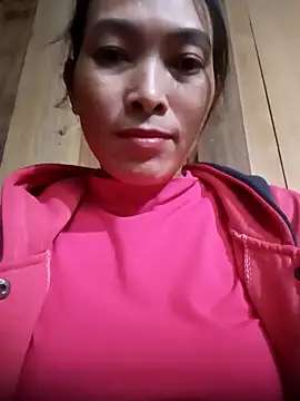 Snapshot of Soursop-op chatting on November 2025 09:41:01 AM Soursop-op online show from November 2025 09:41:01 AM