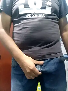 Snapshot of Kikke2025 chatting on February 2026 05:08:01 AM Kikke2025 online show from February 2026 05:08:01 AM