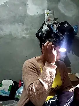 vangkt-cute online show from December 2025 07:43:01 PM