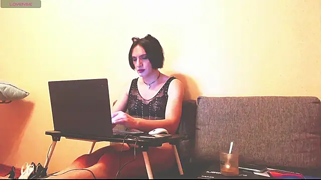 IrenModelTrans online show from November 2025 05:15:02 PM