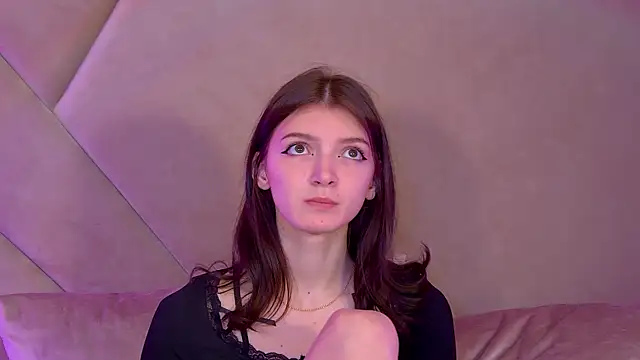 Snapshot of SophiaProve chatting on November 2025 04:40:02 PM SophiaProve online show from November 2025 04:40:02 PM