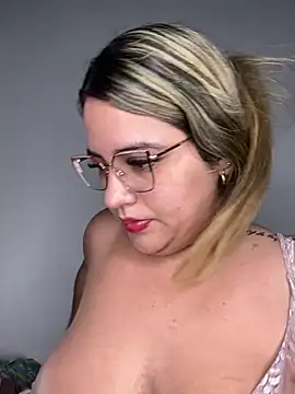 Amira Malia online show from March 2026 11:27:02 AM