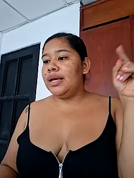 Snapshot of Sarahy- chatting on June 2026 01:36:01 PM Sarahy- online show from June 2026 01:36:01 PM