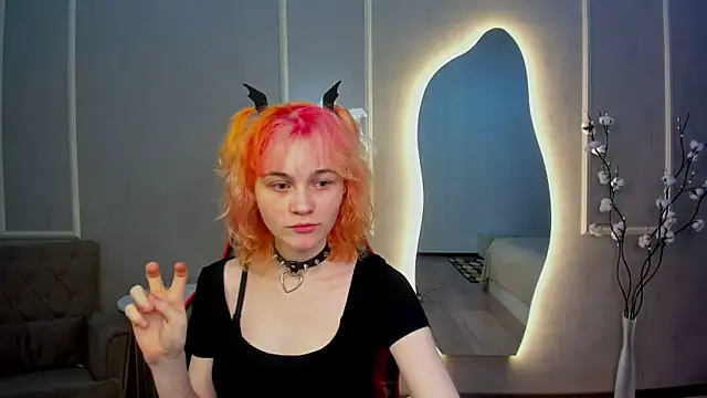 Snapshot of Awawrin chatting on November 2025 01:28:01 PM Awawrin online show from November 2025 01:28:01 PM