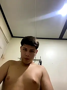 Snapshot of luisDi07 chatting on November 2025 07:41:02 AM luisDi07 online show from November 2025 07:41:02 AM