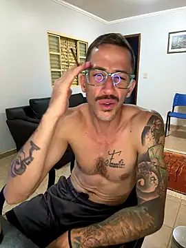 Lucasjandre online show from January 2026 12:23:02 AM