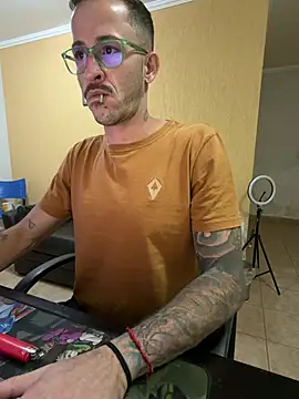 Lucasjandre online show from July 2026 09:30:01 PM
