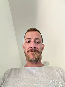 Lucasjandre online show from July 2026 12:07:01 PM