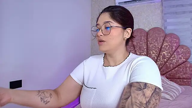 mia fontana  online show from January 2026 11:56:01 AM