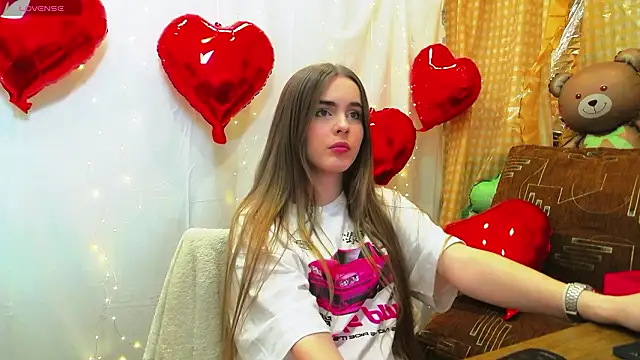 AlicaLOVEalisa777 online show from February 2026 11:03:02 PM