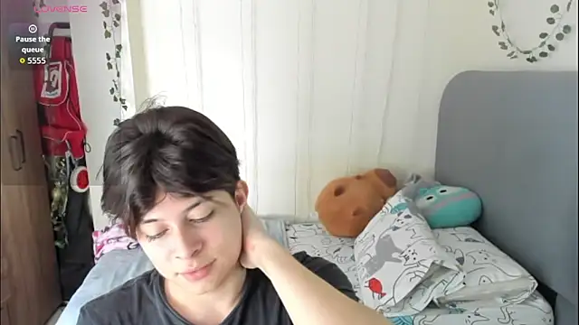 Felix kitty online show from February 2026 06:56:02 PM