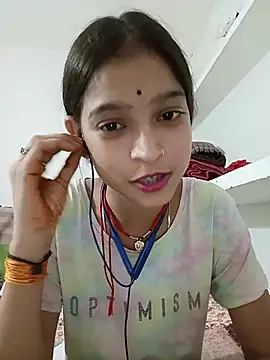Mohnicute online show from June 2026 08:37:02 PM