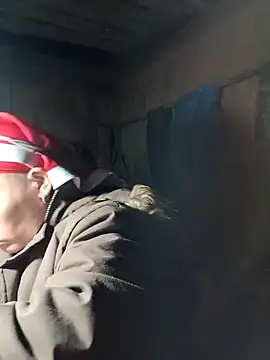 girl-hot2x online show from February 2026 12:05:02 PM