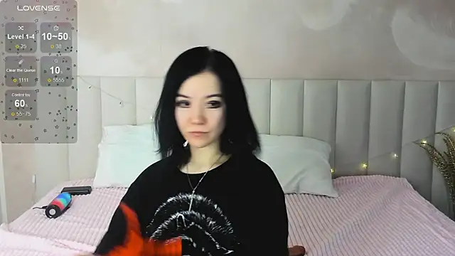 Lina Moony online show from January 2026 02:17:01 AM