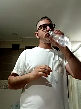 Snapshot of mipiacitanto93 chatting on November 2025 04:00:01 AM mipiacitanto93 online show from November 2025 04:00:01 AM