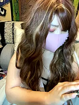 Snapshot of oxLILxMELOxo chatting on November 2025 12:56:01 PM oxLILxMELOxo online show from November 2025 12:56:01 PM